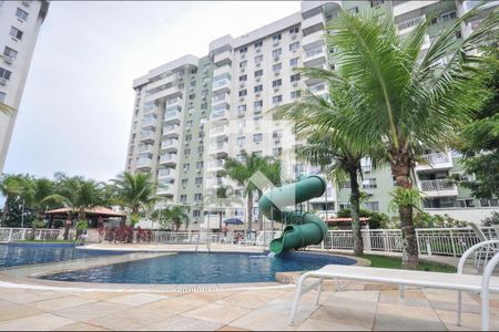 Apartamento à venda com 65m², 2 quartos e 1 vaga Apartamento à venda com 65m², 2 quartos e 1 vagaÁrea comum - Piscina