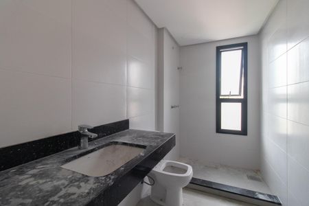 Apartamento à venda com 213m², 3 quartos e 2 vagas Apartamento à venda com 213m², 3 quartos e 2 vagasBanheiro da Suíte 2