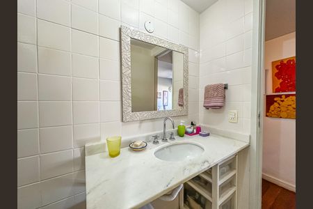 Apartamento à venda com 99m², 3 quartos e 1 vaga Apartamento à venda com 99m², 3 quartos e 1 vagaBanheiro Social