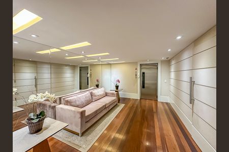 Apartamento à venda com 99m², 3 quartos e 1 vaga Apartamento à venda com 99m², 3 quartos e 1 vagaÁrea comum