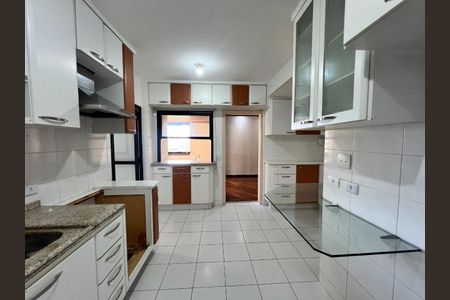 Apartamento à venda com 160m², 4 quartos e 4 vagas Apartamento à venda com 160m², 4 quartos e 4 vagasFoto 09
