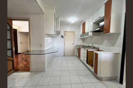Apartamento à venda com 160m², 4 quartos e 4 vagas Apartamento à venda com 160m², 4 quartos e 4 vagasFoto 10
