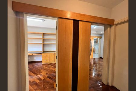 Apartamento à venda com 160m², 4 quartos e 4 vagas Apartamento à venda com 160m², 4 quartos e 4 vagasFoto 29