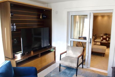 Casa à venda com 242m², 3 quartos e 3 vagasSala 2