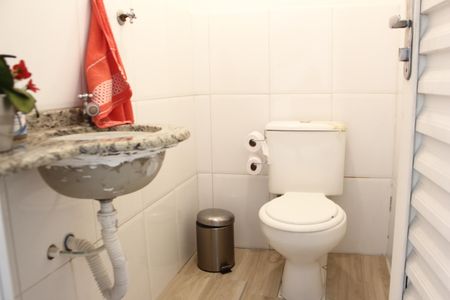 Casa à venda com 242m², 3 quartos e 3 vagasBanheiro Garagem