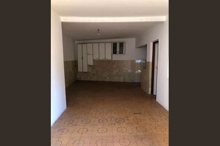 Casa à venda com 360m², 3 quartos e 5 vagas Casa à venda com 360m², 3 quartos e 5 vagasCasa fundos