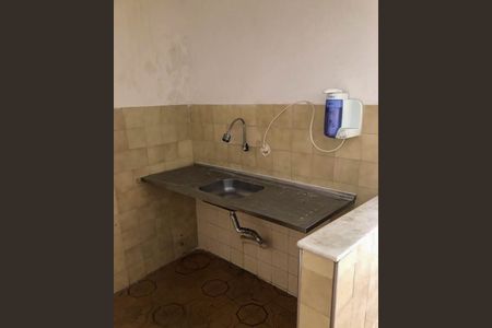 Casa à venda com 360m², 3 quartos e 5 vagas Casa à venda com 360m², 3 quartos e 5 vagasCasa fundos