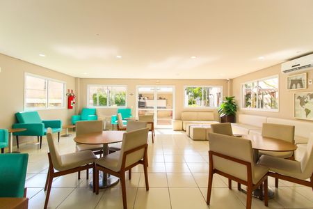 Apartamento para alugar com 40m², 2 quartos e 1 vaga Apartamento para alugar com 40m², 2 quartos e 1 vagaÁrea comum - Salão de festas