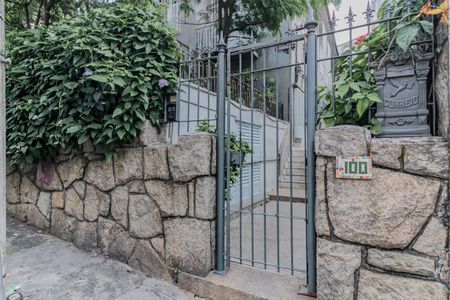 Apartamento à venda com 100m², 2 quartos e sem vaga Apartamento à venda com 100m², 2 quartos e sem vagaEntrada