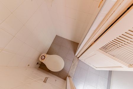 Apartamento à venda com 100m², 2 quartos e sem vaga Apartamento à venda com 100m², 2 quartos e sem vagaBanheiro de Serviço