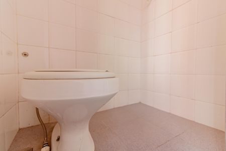 Apartamento à venda com 100m², 2 quartos e sem vaga Apartamento à venda com 100m², 2 quartos e sem vagaBanheiro de Serviço