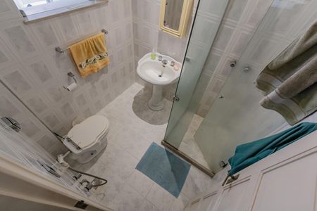 Apartamento à venda com 100m², 2 quartos e sem vaga Apartamento à venda com 100m², 2 quartos e sem vagaBanheiro Social