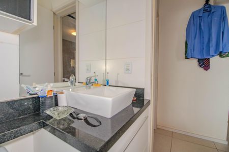 Apartamento à venda com 45m², 1 quarto e 1 vaga Apartamento à venda com 45m², 1 quarto e 1 vagaBanheiro