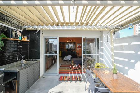 Apartamento à venda com 115m², 2 quartos e 2 vagasVaranda Sala