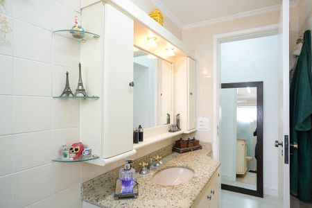 Apartamento à venda com 115m², 2 quartos e 2 vagasBanheiro