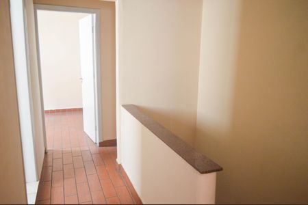 Casa à venda com 291m², 3 quartos e 2 vagas Casa à venda com 291m², 3 quartos e 2 vagasCorredor
