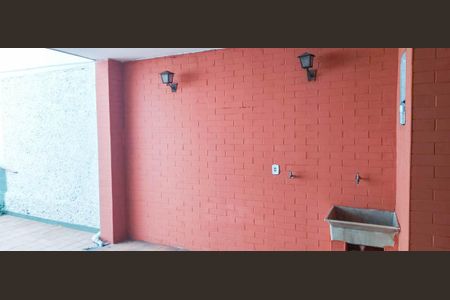 Casa à venda com 291m², 3 quartos e 2 vagas Casa à venda com 291m², 3 quartos e 2 vagasÁrea externa