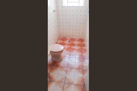 Casa à venda com 291m², 3 quartos e 2 vagas Casa à venda com 291m², 3 quartos e 2 vagasBanheiro 2