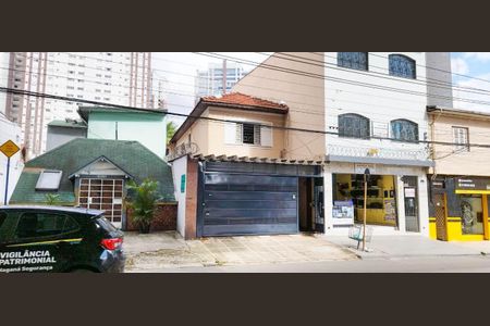 Casa à venda com 291m², 3 quartos e 2 vagas Casa à venda com 291m², 3 quartos e 2 vagasFachada
