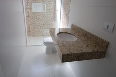 Casa à venda com 190m², 3 quartos e 2 vagasBanheiro