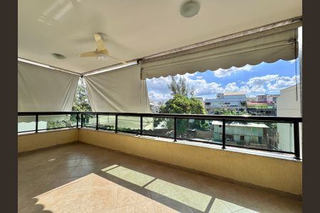 Apartamento à venda com 91m², 3 quartos e 1 vagaVaranda