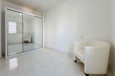 Apartamento à venda com 65m², 2 quartos e 1 vaga Apartamento à venda com 65m², 2 quartos e 1 vagaSuíte