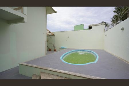 Casa para alugar com 200m², 4 quartos e 2 vagasPiscina