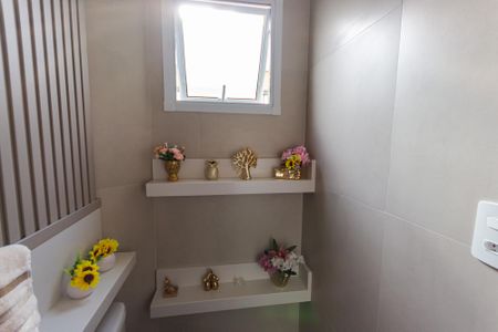 Apartamento à venda com 90m², 2 quartos e 1 vaga Apartamento à venda com 90m², 2 quartos e 1 vagaBanheiro de Serviço