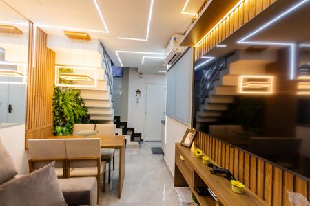 Apartamento à venda com 90m², 2 quartos e 1 vaga Apartamento à venda com 90m², 2 quartos e 1 vagaSala