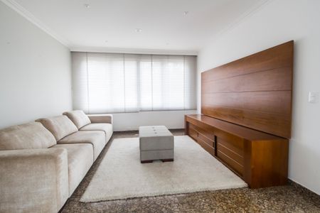 Casa à venda com 600m², 5 quartos e 2 vagasSala