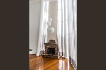 Casa à venda com 600m², 5 quartos e 2 vagasDetalhe da  Sala