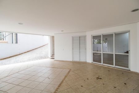 Casa à venda com 600m², 5 quartos e 2 vagasGaragem