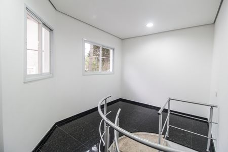 Casa à venda com 600m², 5 quartos e 2 vagasÁrea de Serviço