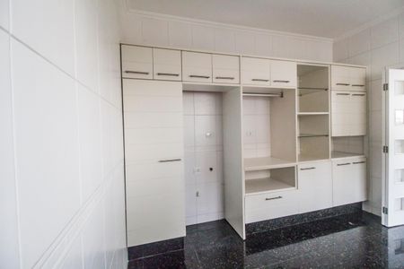 Casa à venda com 600m², 5 quartos e 2 vagasÁrea de Serviço