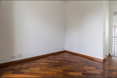 Casa à venda com 600m², 5 quartos e 2 vagasSuíte 4