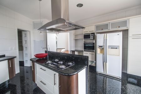 Casa à venda com 600m², 5 quartos e 2 vagasCozinha