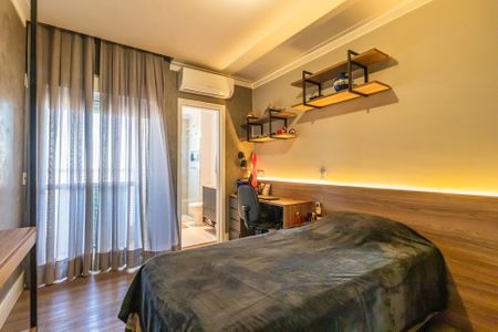 Apartamento à venda com 326m², 4 quartos e 4 vagas Apartamento à venda com 326m², 4 quartos e 4 vagasSuíte 2