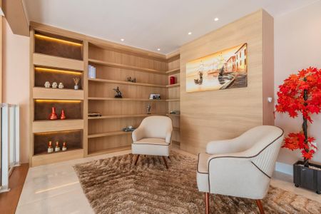 Apartamento à venda com 326m², 4 quartos e 4 vagas Apartamento à venda com 326m², 4 quartos e 4 vagasSala