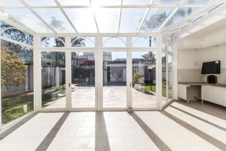 Casa à venda com 500m², 5 quartos e 3 vagas Casa à venda com 500m², 5 quartos e 3 vagasVista da Sala