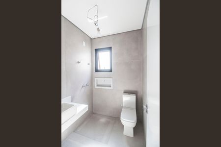 Casa à venda com 435m², 5 quartos e 4 vagasBanheiro da Suíte 2