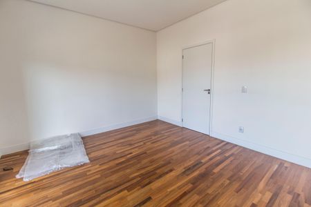 Suíte 1 de casa à venda com 5 quartos, 435m² em Residencial Tambore III, Santana de Parnaíba