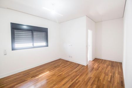 Casa à venda com 435m², 5 quartos e 4 vagasSuíte 3