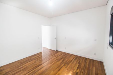 Casa à venda com 435m², 5 quartos e 4 vagasSuíte 3