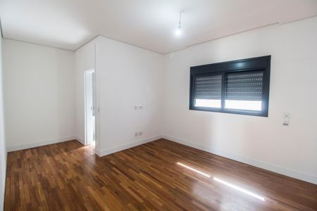 Casa à venda com 435m², 5 quartos e 4 vagasSuíte 2