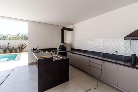 Casa à venda com 435m², 5 quartos e 4 vagasÁrea comum