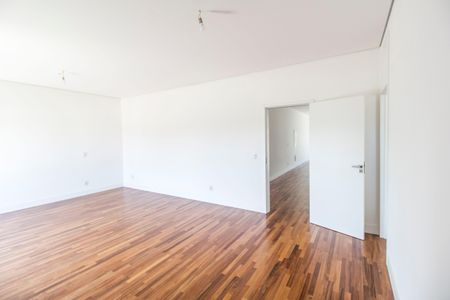 Casa à venda com 435m², 5 quartos e 4 vagasSuíte master