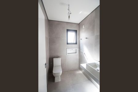 Casa à venda com 435m², 5 quartos e 4 vagasBanheiro da Suíte 3