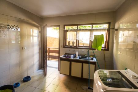 Casa à venda com 386m², 4 quartos e 4 vagas Casa à venda com 386m², 4 quartos e 4 vagasÁrea de Serviço