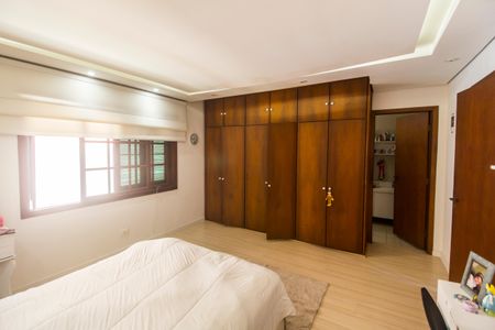 Casa à venda com 386m², 4 quartos e 4 vagas Casa à venda com 386m², 4 quartos e 4 vagasSuíte master 1