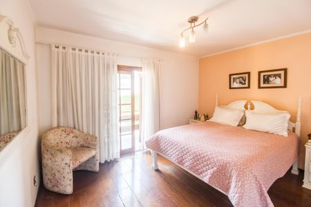 Casa à venda com 386m², 4 quartos e 4 vagas Casa à venda com 386m², 4 quartos e 4 vagasSuíte master 2